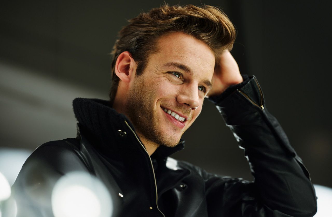 newport beach cosmetic dentistry model 